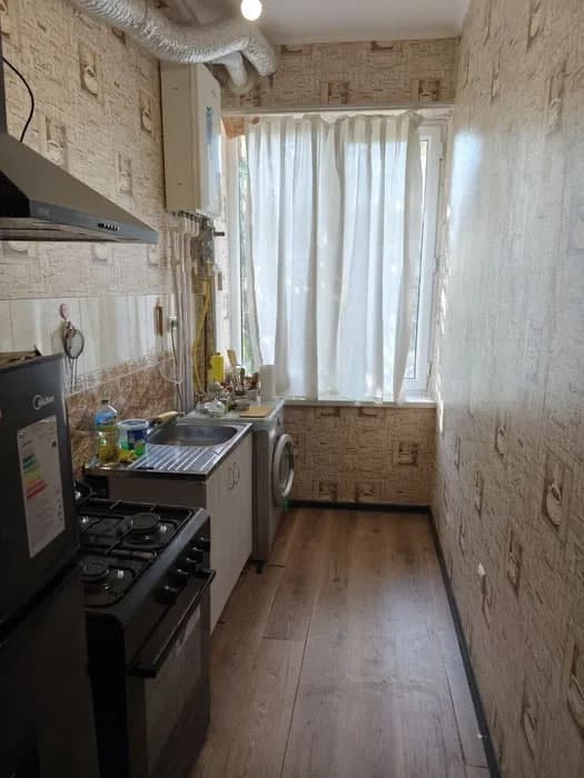 Tashkent, Yashnabad District, Qamashi street, 33